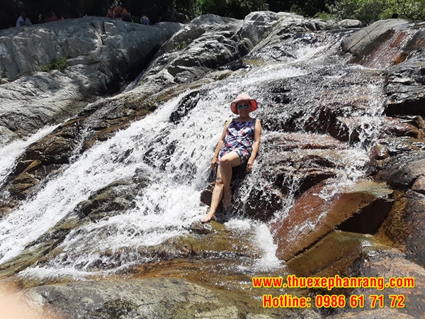 Thuê xe du lịch đời mới chất lượng cao ở Thuê Xe Phan Rang đi tham quan Vườn Quốc gia Phước Bình