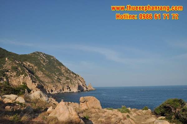 Thuê xe du lịch uy tín hàng đầu tại Phan Rang Ninh Thuận đi Bãi Phụ Hòn Quy
