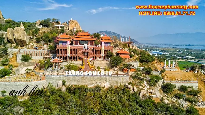 LandTour du lịch Ninh Chữ, Ninh Thuận sẽ đưa du khách đến thăm Chùa Trùng Sơn Cổ Tự