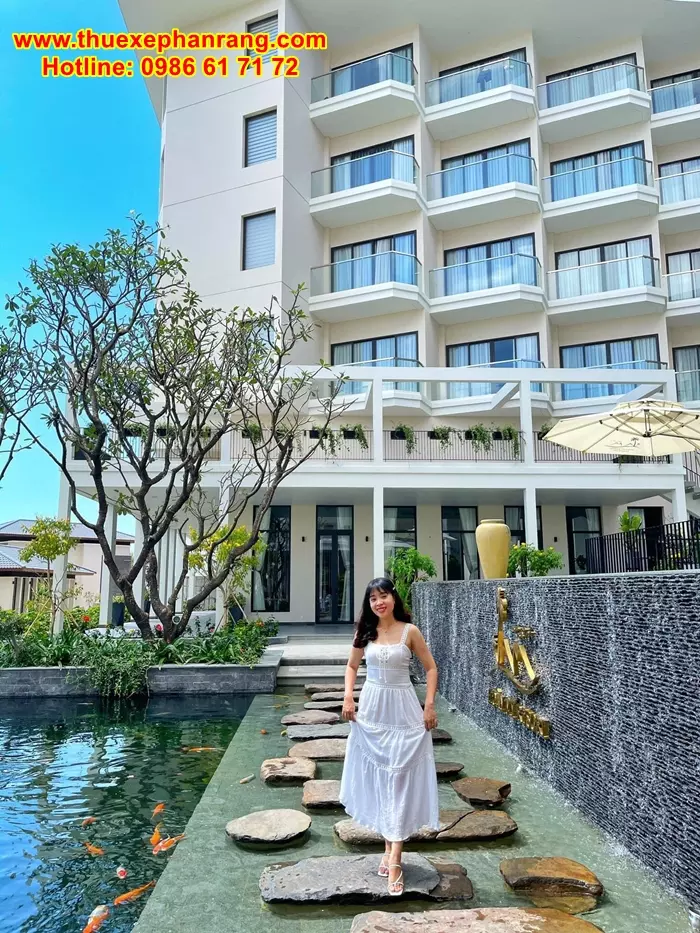 thue-xe-o-to-don-san-bay-cam-ranh-di-resort-hoan-my-ninh-thuan-6