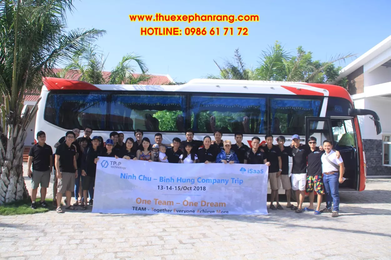 Thuê xe ô tô 29 chỗ tham quan điểm du lịch tại huyện Bác Ái Ninh Thuận