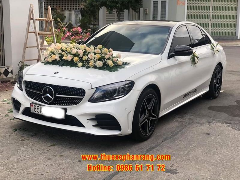 Thuê xe Mercedes C300 đời mới 2019 uy tín tại Phan Rang Ninh Thuận