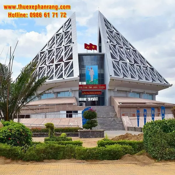 Cho thuê xe du lịch 4, 7, 16, 29 , 45 chỗ giá rẻ uy tín chuyên nghiệp đón Phan Rang Ninh Thuận đi Bảo tàng Ninh Thuận