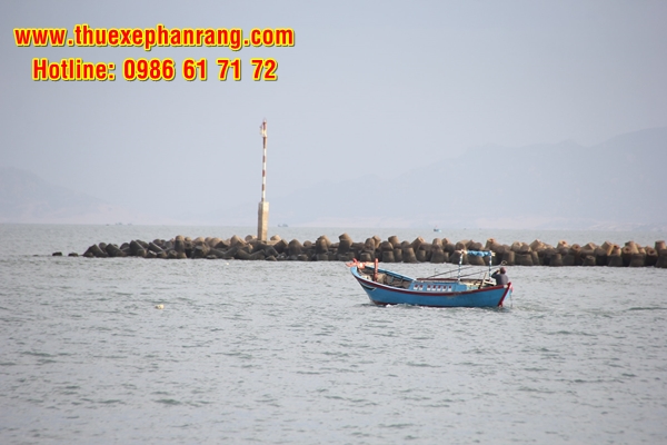 Dịch vụ cho thuê xe du lịch Bờ kè Khánh Hội giá rẻ hàng đầu tại Phan Rang Ninh Thuận